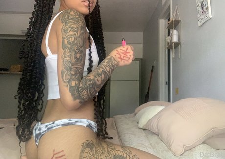 tiffanylannette onlyfans star