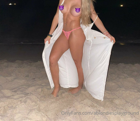 ablondiesplayground onlyfans pics nude