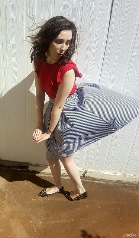 LylacDoll onlyfans model photos