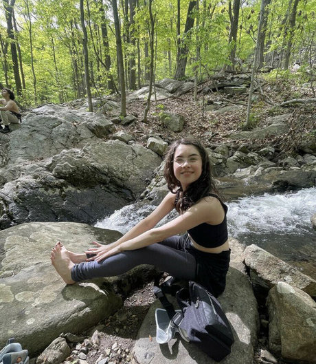 Mia Kerin onlyfans striptease