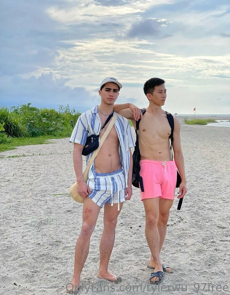 tylerwu 97free nude onlyfans porn