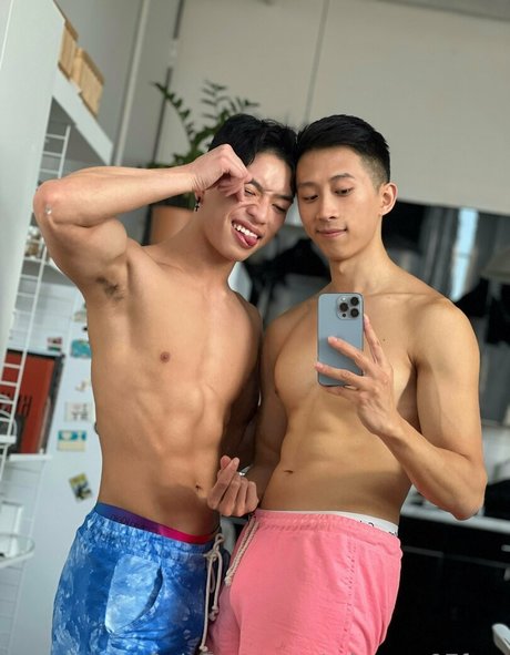 tylerwu 97free naked onlyfans pics