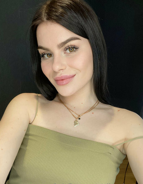 nika dream onlyfans pic