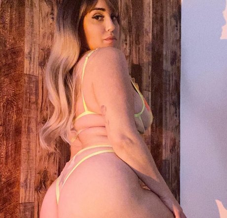 Busty Eve onlyfans x