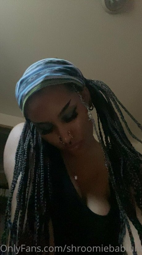 shroomiebabiuncensored sexy onlyfans
