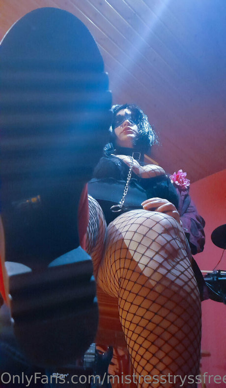 mistresstryss onlyfans leaks sex