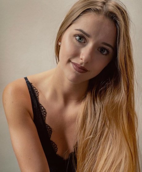 melaniehfl nudes only fans