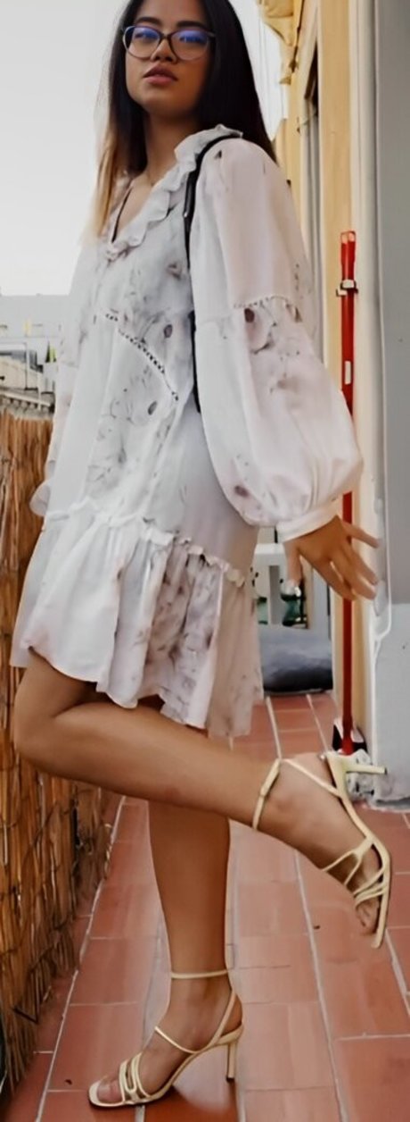 Anne Whisper onlyfans leak ass