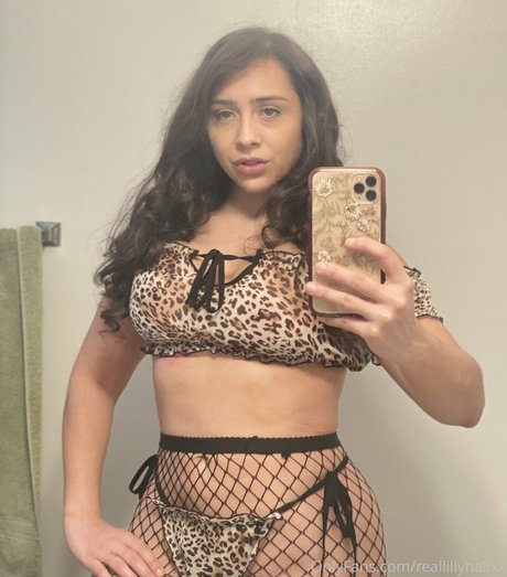 Lilly Hall nude only fans leaks