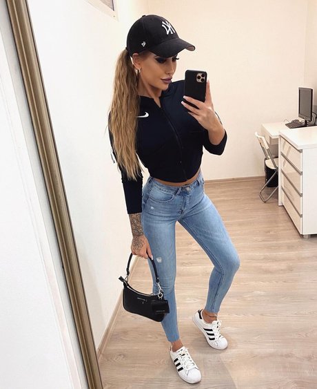 Julia Madaj onlyfans boobs