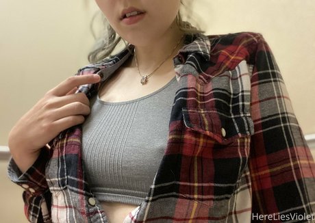 hereliesviolet porn onlyfans