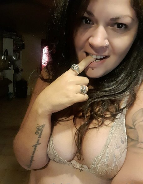 tumami hot onlyfans picture