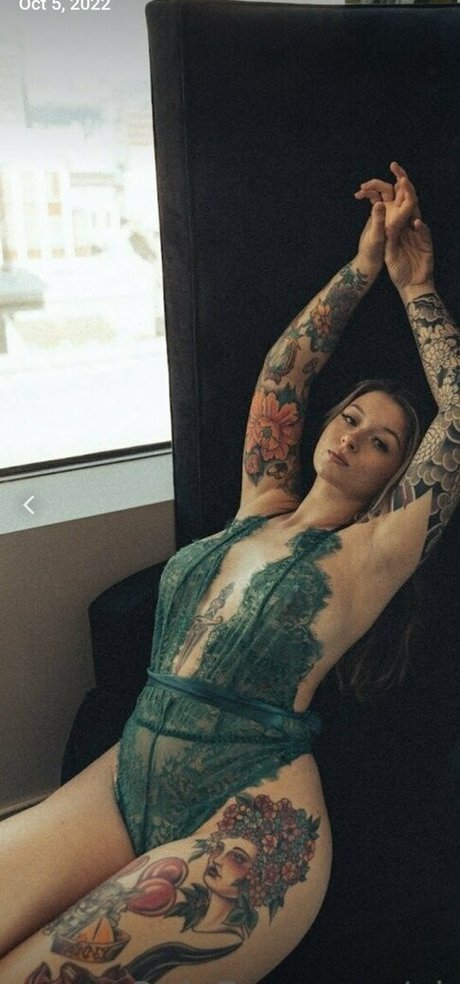 Haleylale onlyfans posts