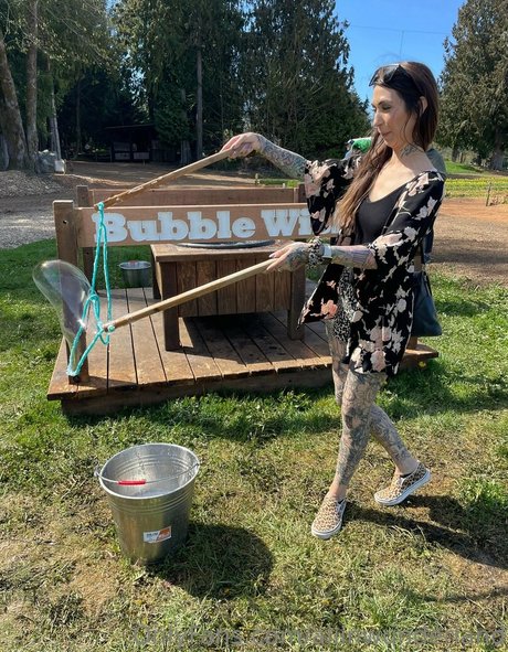 aliinwunderland leaked naked onlyfans