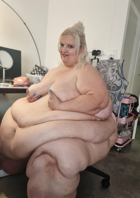 doughbellygirl onlyfans explicit content