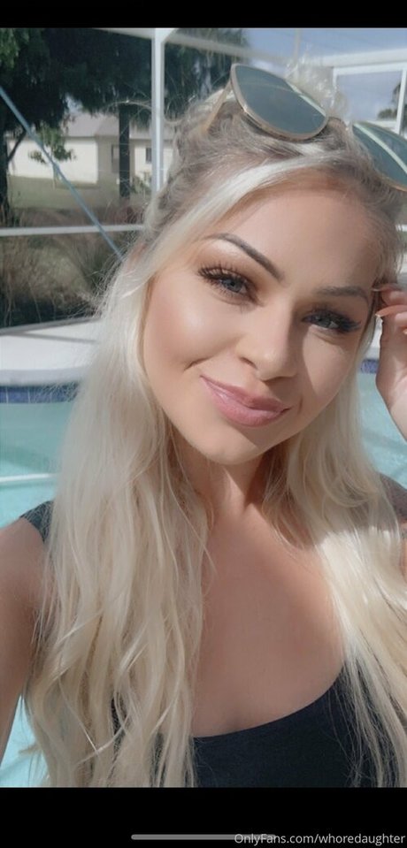 brookegonerouge onlyfans nudes