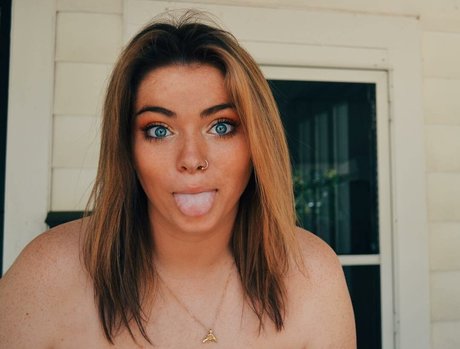 Mackenzie J onlyfans leaks porn