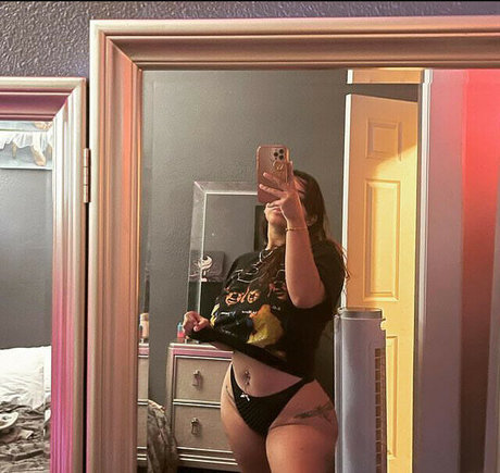 gladiz latina onlyfans nude