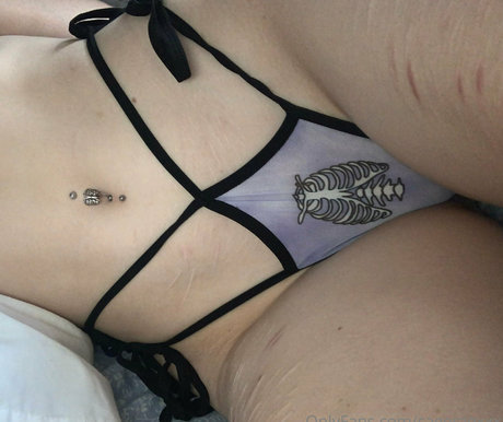 str4wb3rrysh0rtc4k3 onlyfans nude leaks