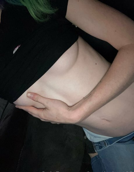 lapetitebrat02 onlyfans leaks nudes