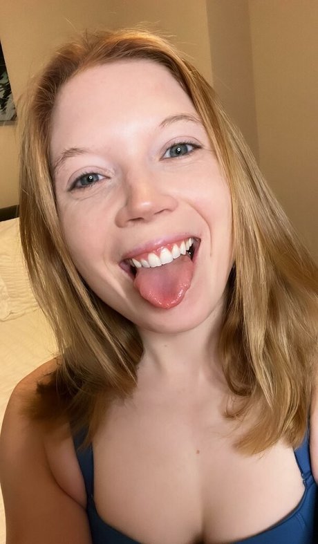 Peachy Noel topless onlyfans