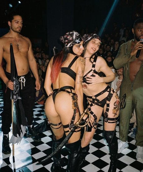 Shira Mosi onlyfans desnuda