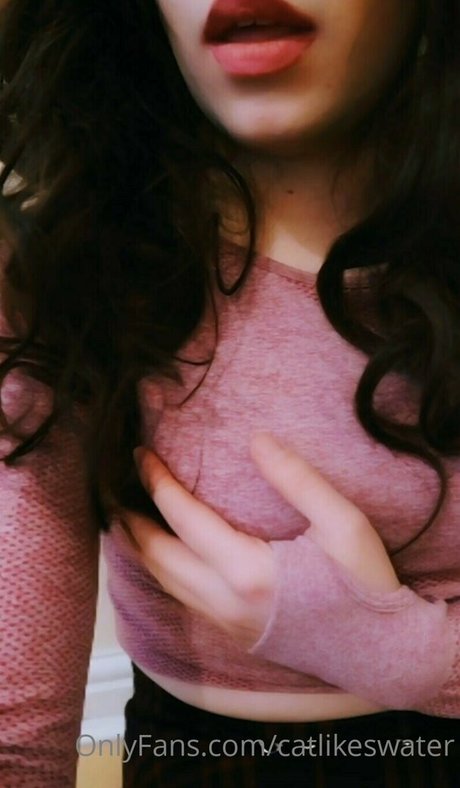 Cat Likes Water onlyfans leaked pics