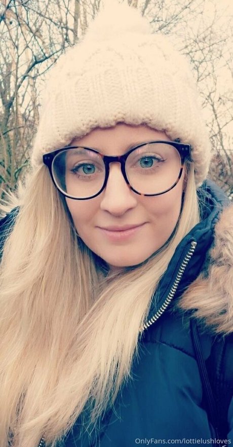 lottielushloves only fans leaks