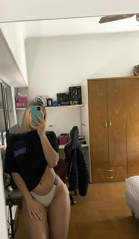 Yami Sanchez onlyfans gratis