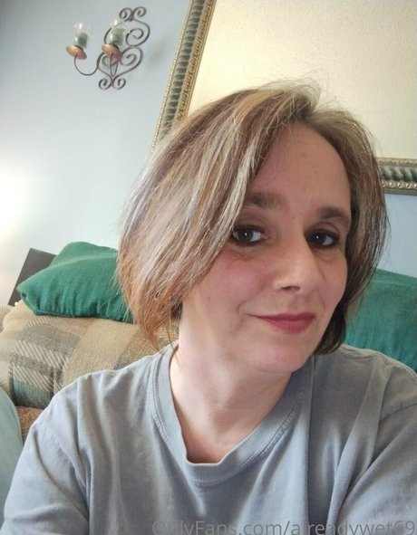 alreadywet69 nude onlyfans pics