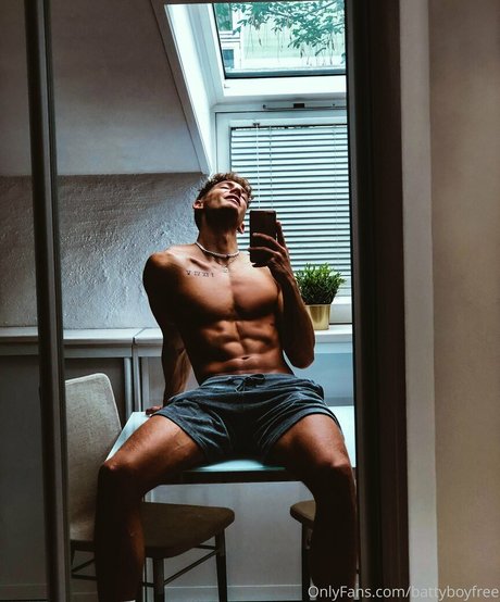 battyboyfree free onlyfans