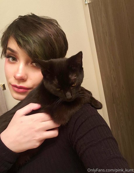 pink kunt onlyfans pics nude