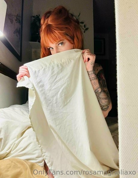 rosamagnoliaxo onlyfans picture