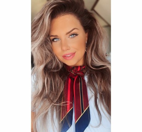 Joyce Straten onlyfans naked