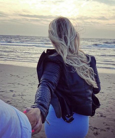 Joyce Straten onlyfans joi