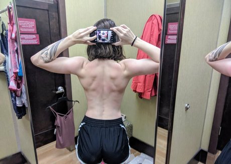 brunettefivefootfour onlyfans nudes