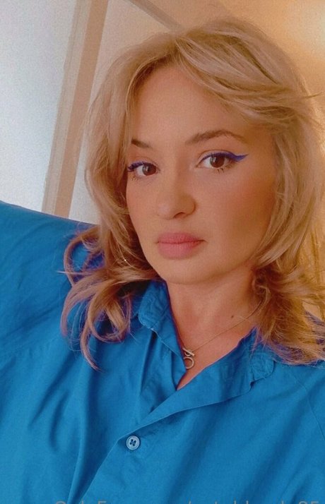 cuteblonde85 onlyfans fotos