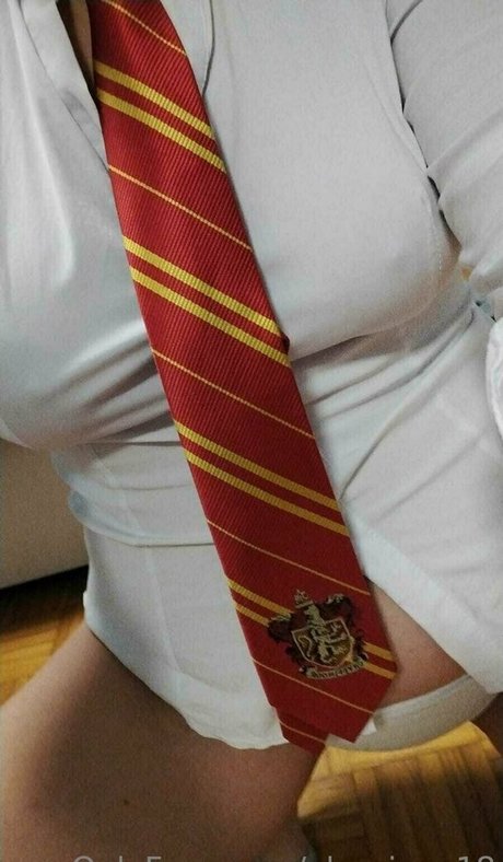 alessiaaa18 onlyfans strip