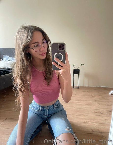 little more desnuda onlyfans