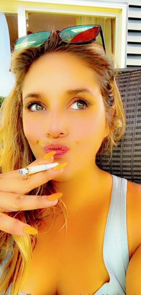 ghettolaylacinderella nude onlyfans leak