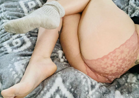 feet goddezz fans only