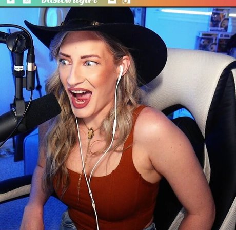 BasicWitGirl onlyfans content leaked