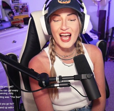 BasicWitGirl onlyfans leaked