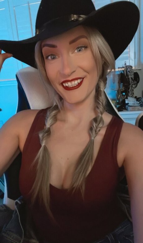 BasicWitGirl only fans pics