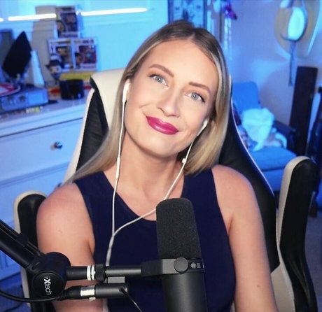 BasicWitGirl naked leaked onlyfans