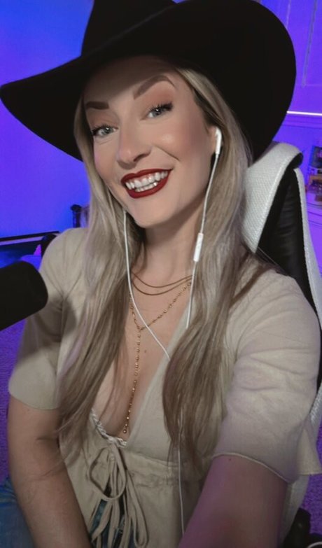 BasicWitGirl porn onlyfans