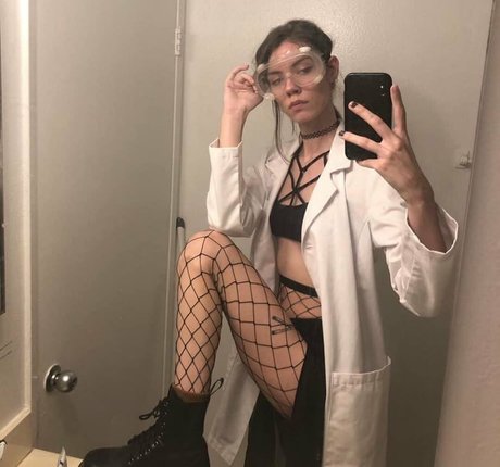 Skatie420 onlyfans porn leaked