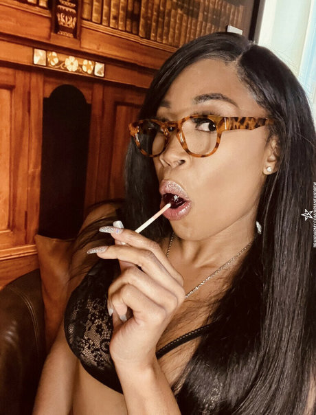 Ariane Andrew onlyfans nudes porn