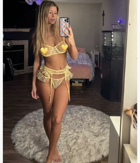 OliviacShaffer onlyfans free content