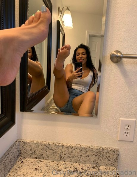 torothadon onlyfans nude leak